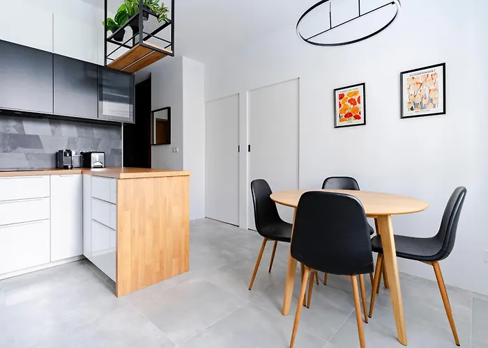 Palace Of Culture View Apartment